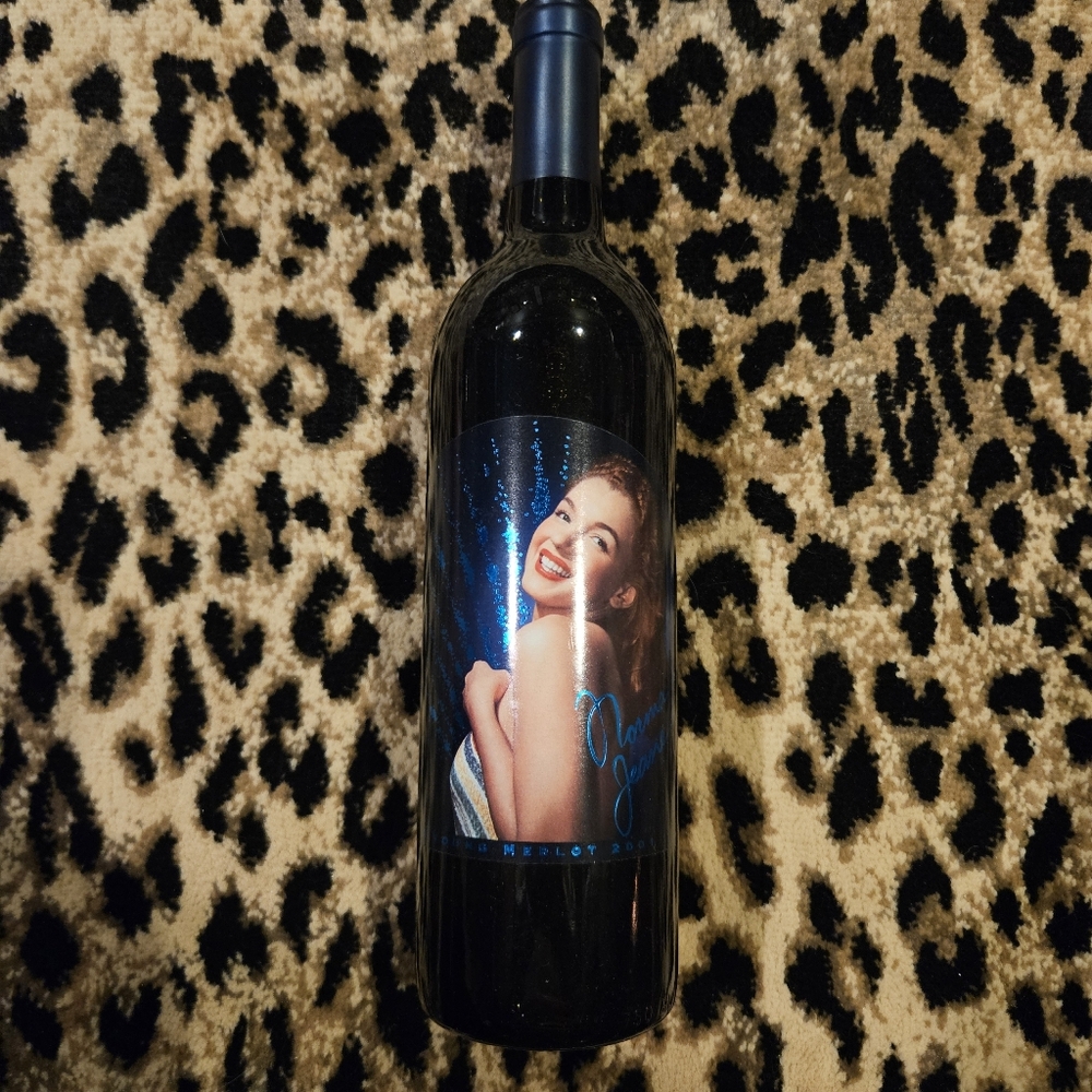Marilyn Merlot Norma Jeane 2001 Collector's bottle..